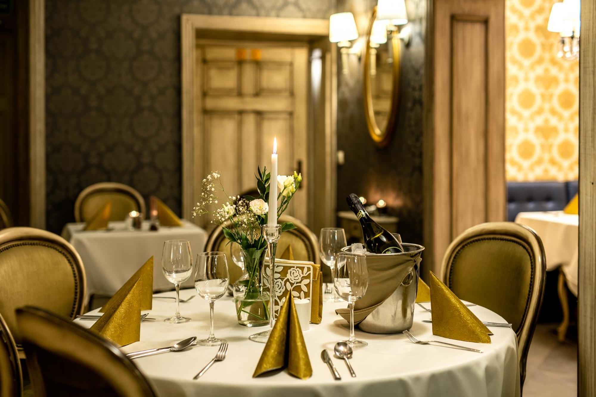 Berberys Park Hotel Kazimierz Dolny Bagian luar foto