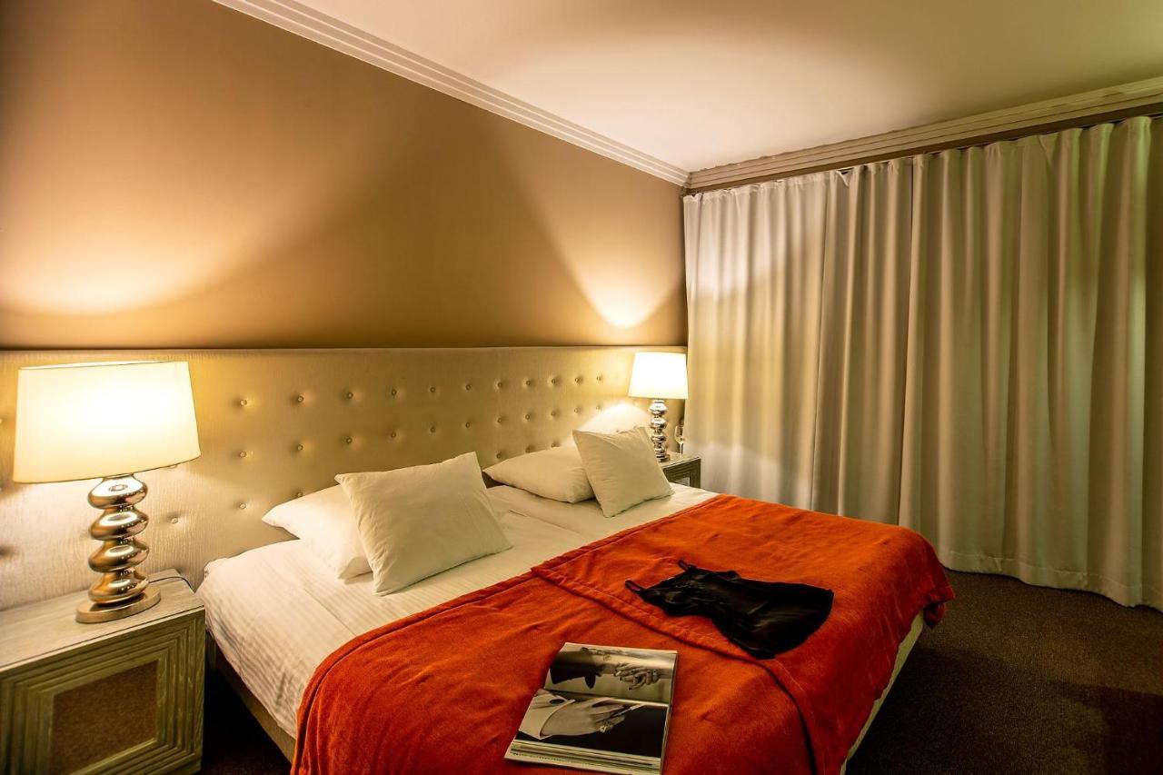 Berberys Park Hotel Kazimierz Dolny Bagian luar foto